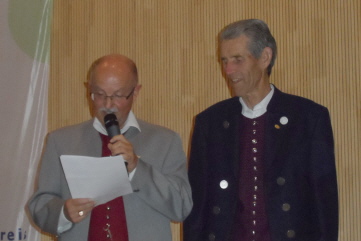 Felix Lamprecht (rechts) während Laudatio von Alfred Winklhofer